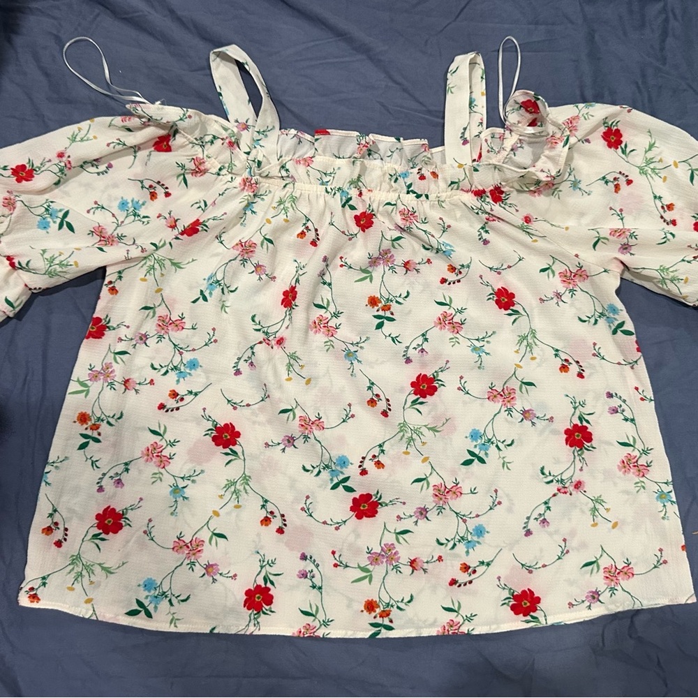 Floral Off-Shoulder Top - Picture 2 of 6